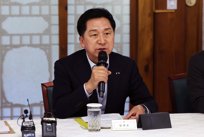 김기현 국민의힘 대표가 18일 오후 서울 종로구 총리 공관에서 열린 고위당정협의회에 참석해 발언하고 있다./사진=뉴시스