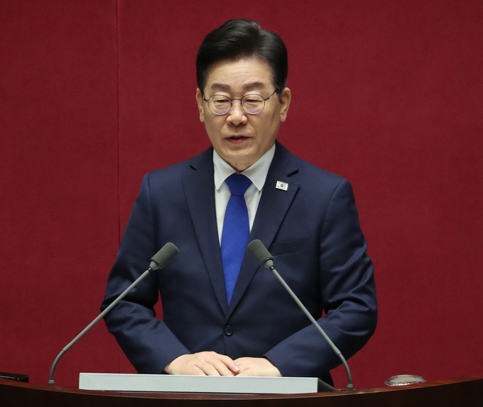 이재명 더불어민주당 대표가 19일 오전 서울 여의도 국회 본회의장에서 열린 제407회국회(임시회) 제4차 본회의에서 교섭단체대표연설을 하고 있다./사진=뉴시스