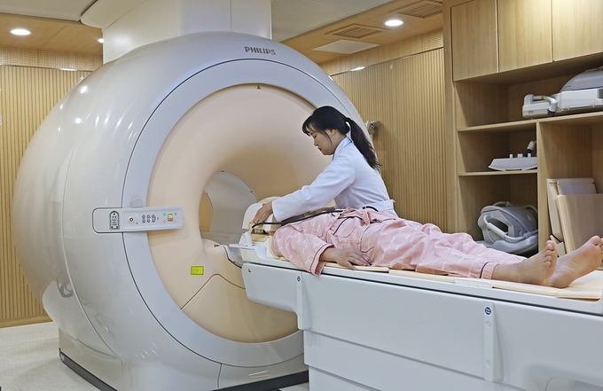 충남 천안의 순천향대학교 부속 천안병원이 운영 중 MRI '인제니아 3.0T CX' 2018.10.01 사진/사진=뉴시스