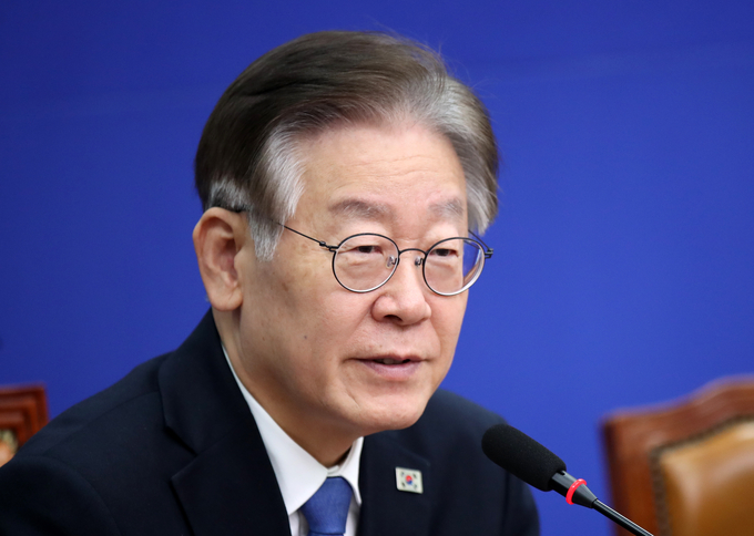 이 대표가 지난달 25일 오전 서울 여의도 국회에서 열린 최고위원회의에서 발언을 하고 있는 모습/사진=뉴시스