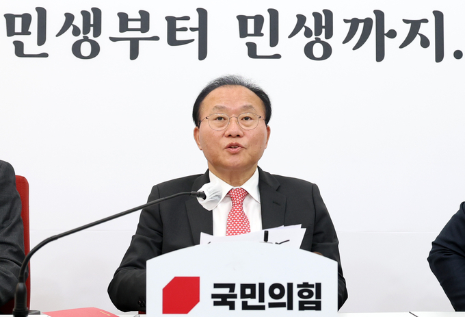 윤재옥 국민의힘 원내대표가 13일 오전 서울 여의도 국회에서 2024년도 예산안 심사방안 관련 브리핑을 하고 있다./사진=뉴시스