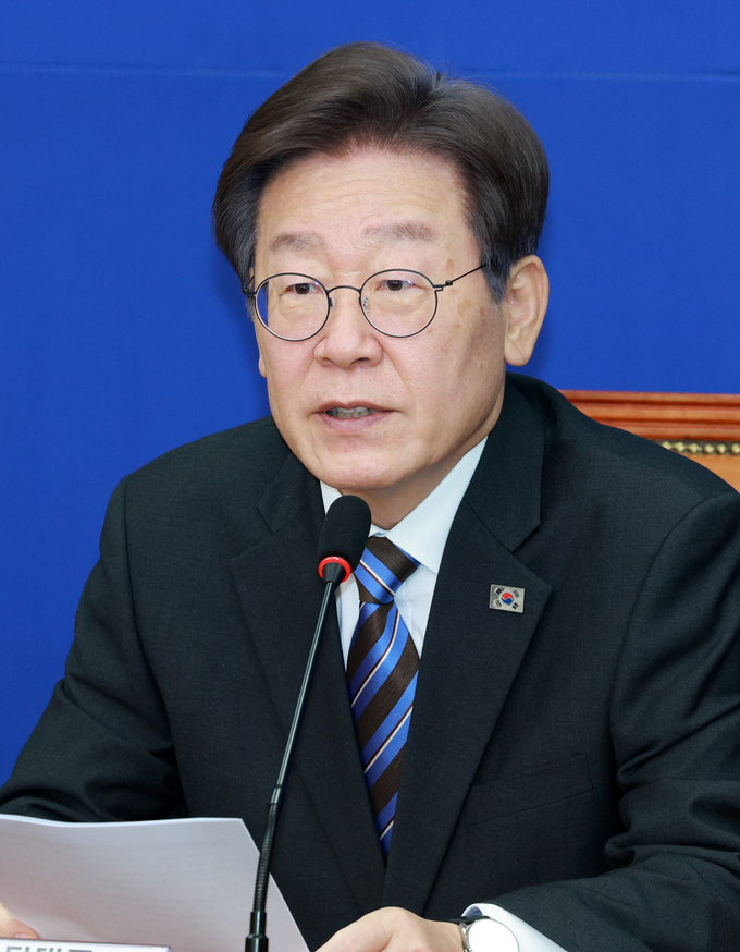 이재명 더불어민주당 대표가 13일 오전 서울 여의도 국회에서 열린 최고위원회의에서 발언을 하고 있다/사진=뉴시스