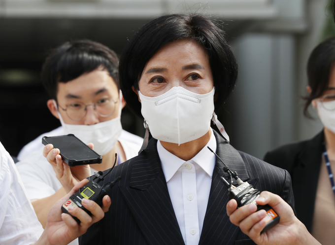이정근 전 더불어민주당 사무부총장이 지난해 9월 30일 오후 영장실질심사를 마친 뒤 서울 서초구 서울중앙지방법원을 나서고 있다/사진=뉴시스