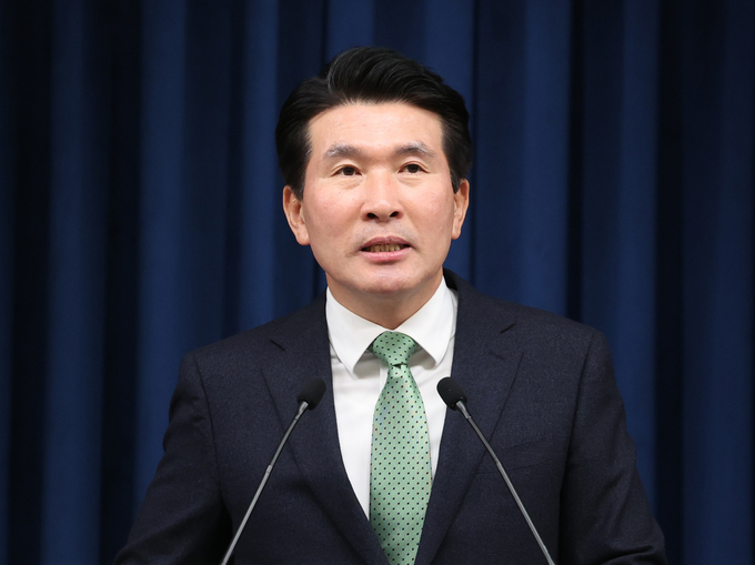 황상무 전 시민사회수석이 1월 22일 서울 용산 대통령실 청사에서 진실·화해를 위한 과거사정리위원회 관련 브리핑을 하고 있는 모습/사진=뉴시스