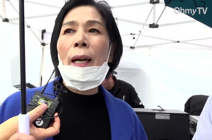 최민희 더불어민주당 의원이 지난 16일 유튜브채널 오마이TV와 인터뷰하고 있다. 사진=유튜브 캡처