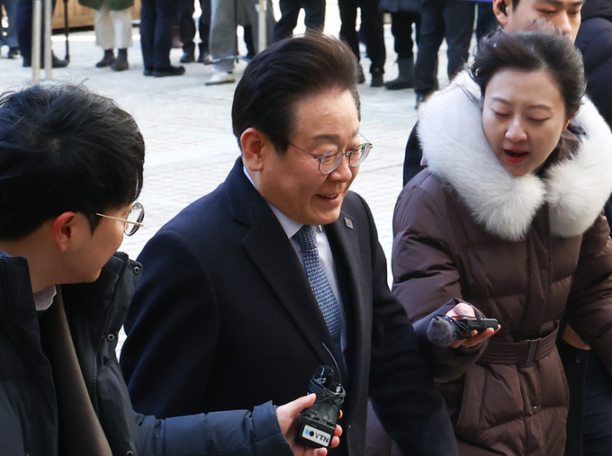 이재명 더불어민주당 대표가 23일 서울 서초구 서울고등법원에서 열린 공직선거법 위반 혐의 항소심 2차 공판에 출석하고 있다. 사진=뉴시스