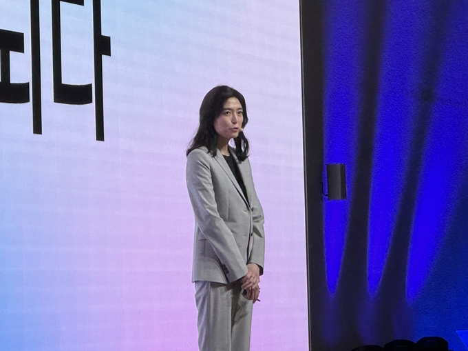 정신아 카카오 대표가 23일 오전 경기 용인시 카카오AI캠퍼스에서 열린 '이프카카오 25'에서 기조연설하고 있다. 사진=뉴시스