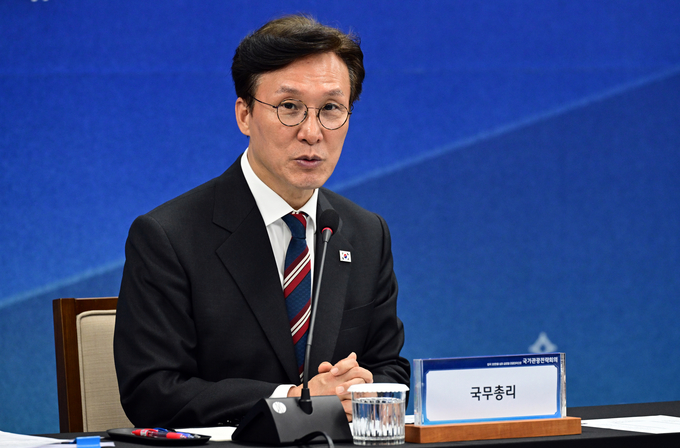 김민석 국무총리가 25일 오후 서울 중구 한국관광공사 서울센터에서 열린 제10차 국가관광전략회의를 주재하고 있다. 사진=뉴시스