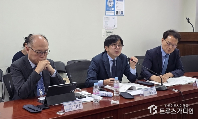 이종관 법무법인 세종 수석전문위원(왼쪽부터), 노창희 디지털산업정책연구소장, 김우영 더불어민주당 의원. 사진= 심민섭.