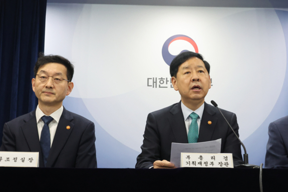 10.15 대책 불만 폭주… “절대 집 사지 말고, 무조건 세들어 살란 거구나”