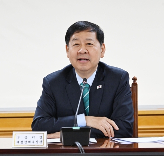 구윤철, '정부의 달러 강제 매각' 가짜뉴스 고발… 경기남부경찰청, 수사 착수