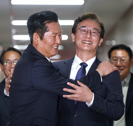 합수본, 전재수 '통일교 금품 수수 의혹'에 불기소… 장동혁 "정권서 꽃길 깔아줘"