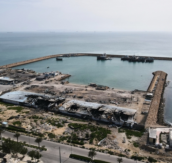 "中선박, 호르무즈 통과했다"?… 외신 베꼈다 또 신뢰 추락한 한국 언론