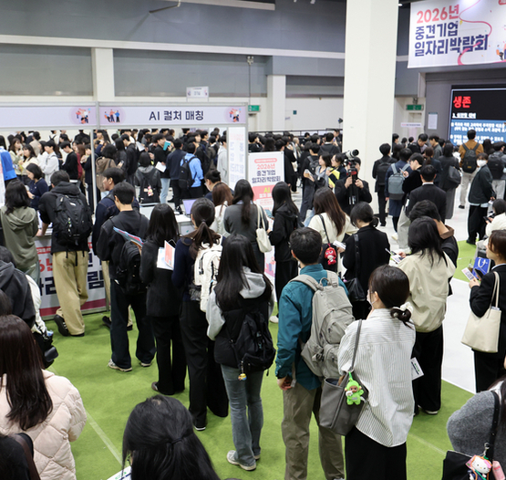 “이거 원본 맞아?”… 가전·모바일 제품에 생성형 AI ‘과잉 보정’ 우려